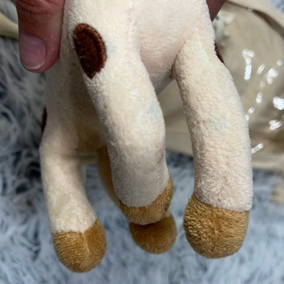 Sophie La Girafe Giraffe Baby Teether Sensory Squeak Soft Toy Bag Set - Picture 4 of 7